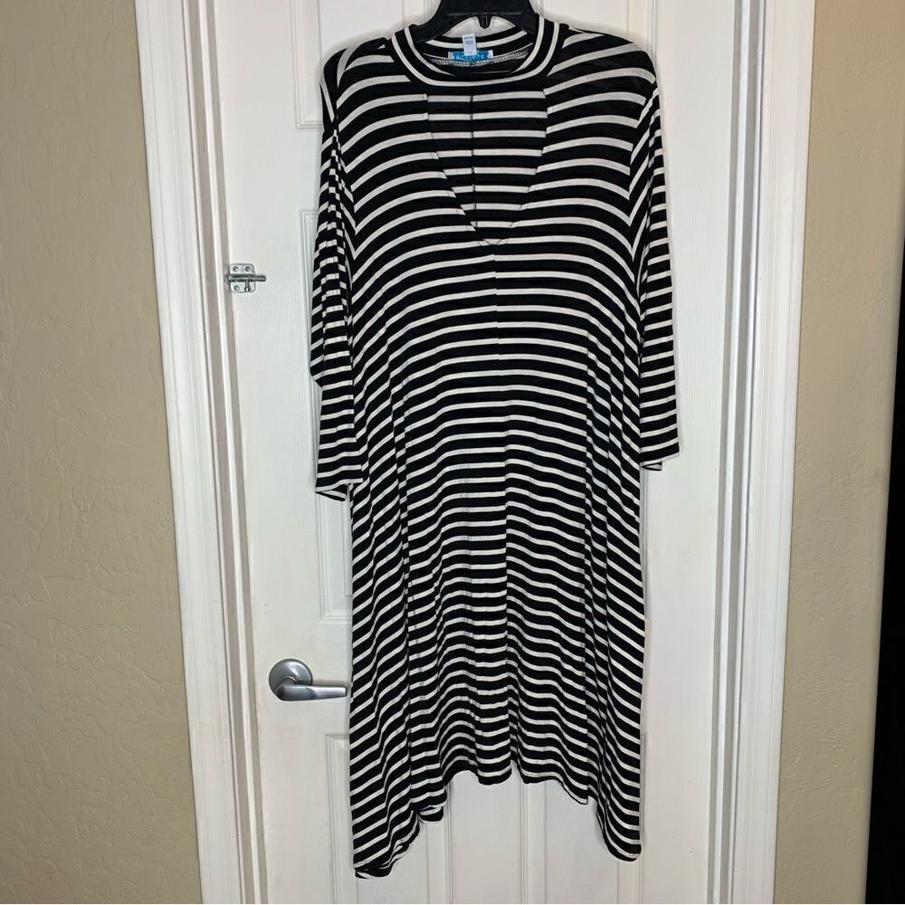 Boutique Black and White Striped Dress Size 1X
